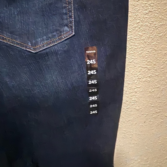 Torrid Blue Ankle Cropped Jeans Classic Denim - Picture 7 of 10